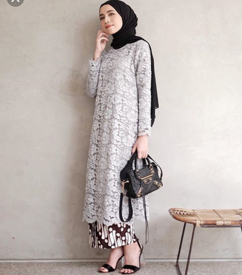 Adakah Alasan Kau Tak Mau Memakai Kebaya?