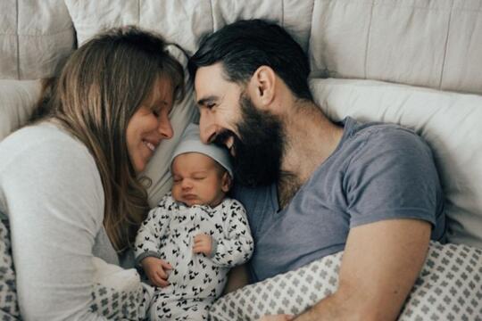 7 Tips Agar Suami Istri Tetap Romantis Meski Sibuk Urus Bayi Kaskus