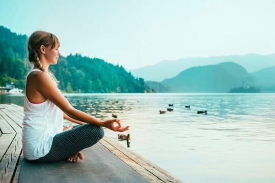7 Cara Relaksasi Paling Mudah dan Efektif, Buatmu Terbebas dari Stres