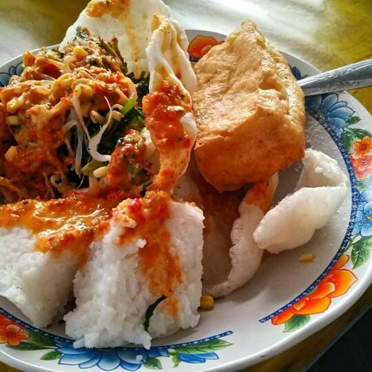 5 Tempat Pecel Favorit di Kediri, Rasanya Bikin Nagih