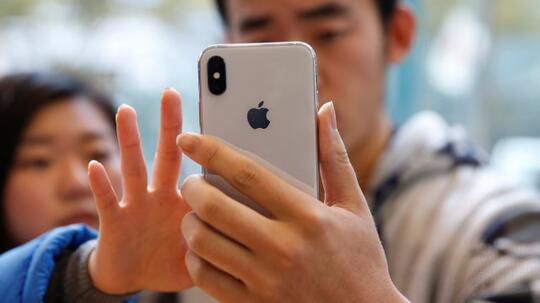 Pengakuan Seorang Wanita yang Hanya Mau Kencani Pengguana iPhone