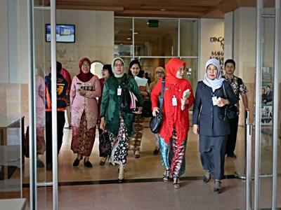 Inilah Hari Wajib Berkebaya di Jakarta dan Yogyakarta