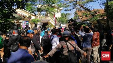 Mahasiswa di Asrama Papua Bentrok dengan Ormas di Makassar