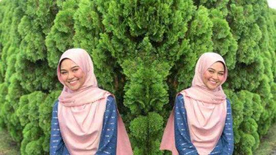 Bu Guru Cantik Ini Terima 15 Surat Cinta dari Murid-Muridnya