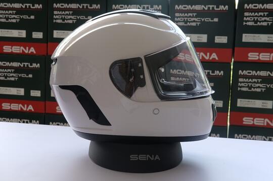 Helm Motor Jadi Satu dengan Alat Komunikasi Interkom Bluetooth