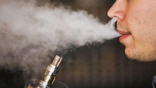 Rokok Elektrik Diduga Jadi Dalang Penyakit Paru-paru