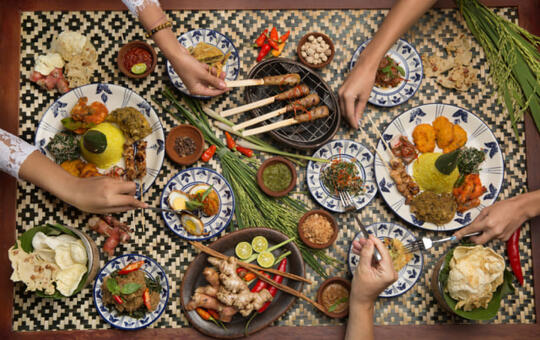 Mengenal Rijsttafel, Hidangan ala Indonesia yang Begitu Popular di Belanda