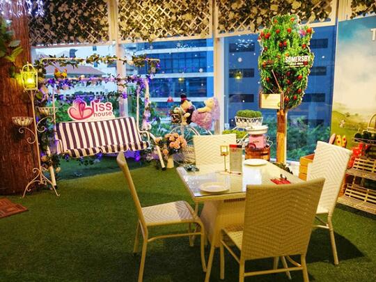10 Kafe Unik yang Bikin Betah Nongkrong di Singapura
