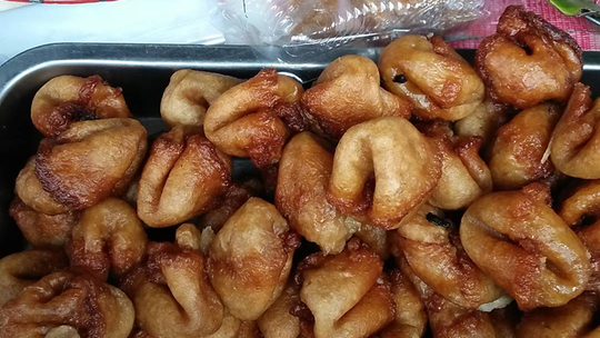 Mengejutkan! 5 Kuliner dengan Nama Vulgar Ini Ternyata Rasanya Enak, Lho!