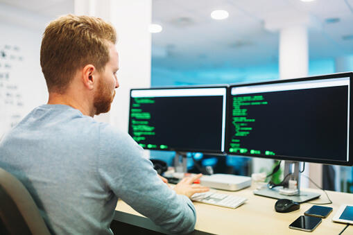 5 Tips Jadi Programmer Handal dan Sukses dari Pengalaman Para Ahli