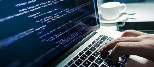 5 Tips Jadi Programmer Handal dan Sukses dari Pengalaman Para Ahli