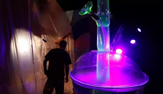 Museum Ganja Las Vegas Tampilkan Bong Tertinggi di Dunia