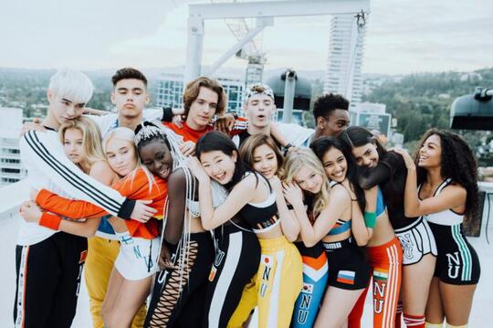 Viral, Grup Musik Now United Melakukan Tari Saman dari Aceh!