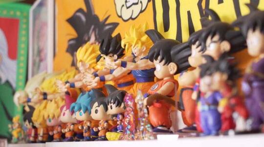 Bukan Fans Karbitan, Pria Ini Punya 10.000 Lebih Koleksi Mainan Dragon Ball