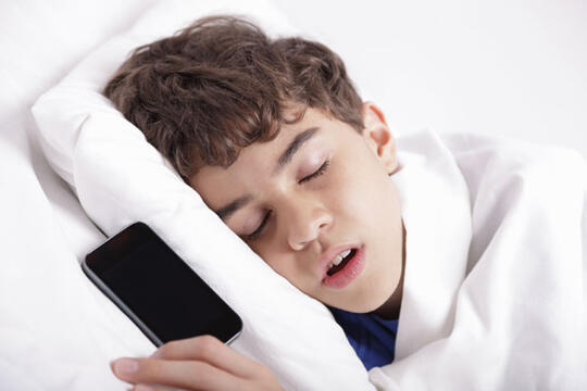 Jangan Taruh Handphone Agan di 7 Tempat ini, Bahaya!