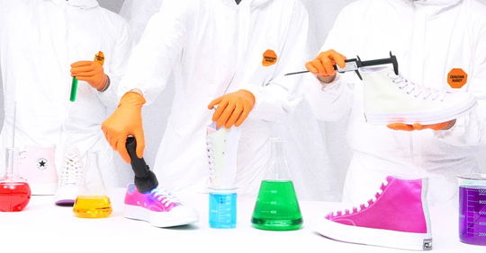 Sneakers Ini Bisa Berubah Warna Saat Terkena Sinar Matahari, Keren!