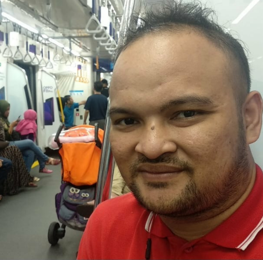 Dia yang punya "hutang", tapi dia yang ngancam.