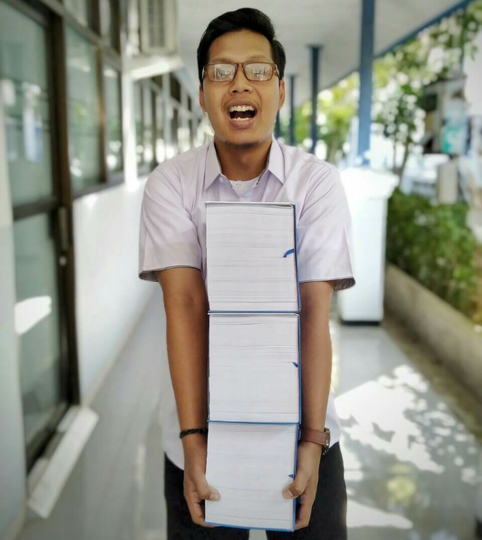 HOT! Berikut Fakta Unik, Ini Dia Beberapa Skripsi Tebal di Indonesia