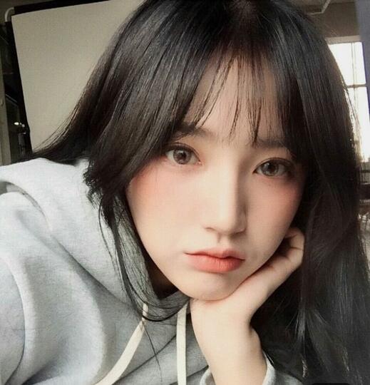 Si Cantik yang Jatuh di Pelukan Zeus?