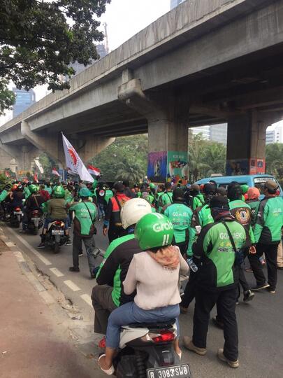 Buntut Panjang Ocehan Bos Taksi Malaysia, Driver Ojol Demo di Kedubes Malaysia