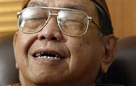 Humor Legendaris Gus Dur Mengenai 4 Sifat Bangsa, Indonesia Bikin Pusing