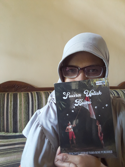 Suara Untuk Bumi! Buku Puisi Spektakuler, Ditulis Oleh 100 Orang