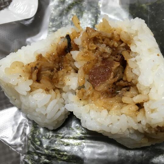 Liburan ke Jepang? Yuk Coba 3 Jenis Onigiri dan Sup Miso di Convenience Store ini!