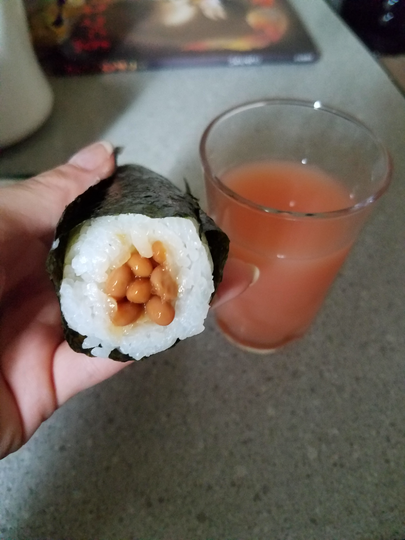 Liburan ke Jepang? Yuk Coba 3 Jenis Onigiri dan Sup Miso di Convenience Store ini!
