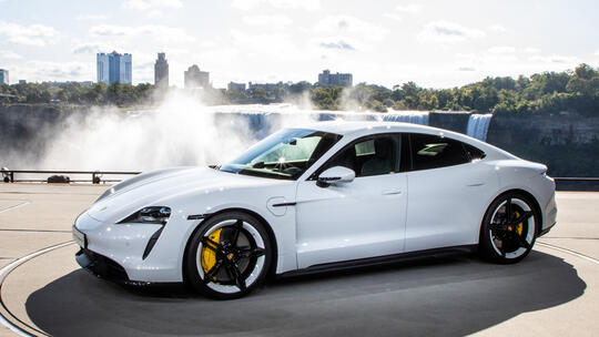Porsche Taycan, Mobil Listrik Pertama Porsche