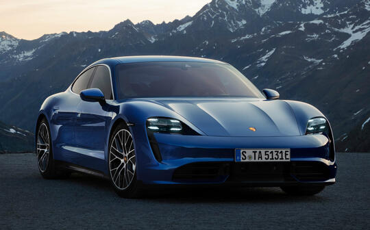 Porsche Taycan, Mobil Listrik Pertama Porsche