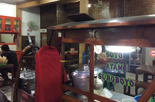 Menikmati Soto Madura Haji Nandar Tebet, Murah dan Bikin Ketagihan!