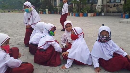 Asap Karhutla Tambah Parah, Jarak Pandang di Riau 800 Meter
