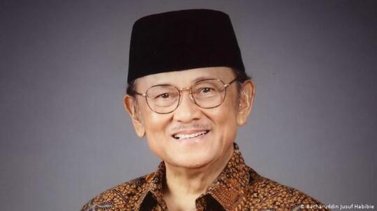 Fakta-fakta Hidup BJ Habibie yang Menginspirasi