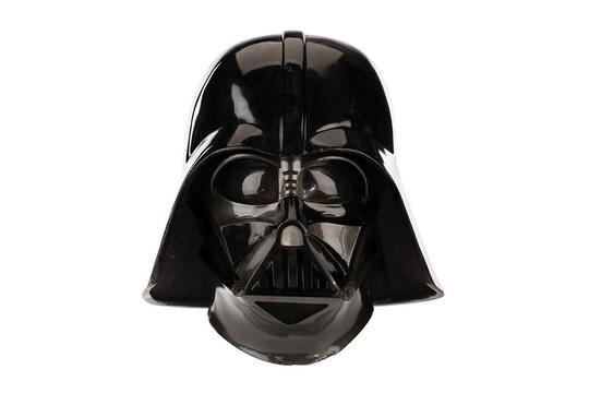 Topeng Asli Darth Vader dalam Film Star Wars Empire Strikes Back Bakal Dilelang!