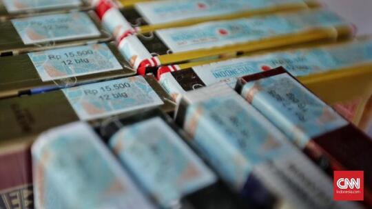 Jokowi Kerek Cukai, Harga Rokok Naik 35 Persen Tahun Depan