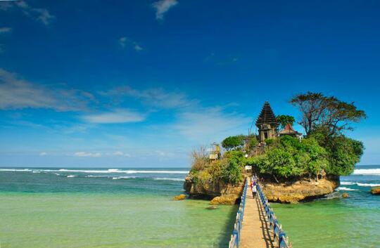 5 Pantai Instagramable Di Malang Raya. Agan Wajib Berkunjung!