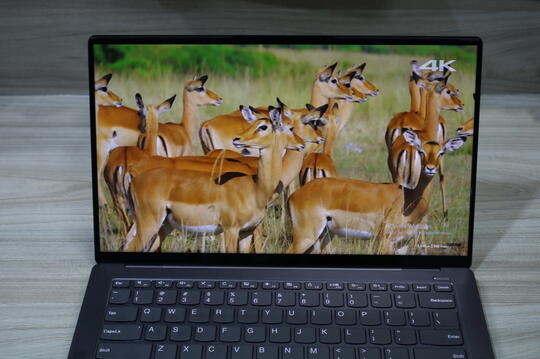 5 Alasan Memilih Lenovo Yoga S940 Sebagai Senjata dalam Beraktivitas