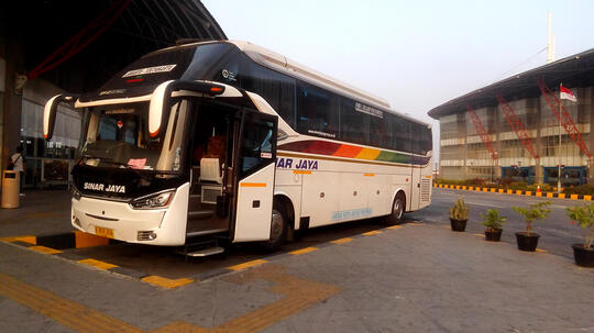 Naik Bus Sinar Jaya Pulogebang - Yogyakarta, Mantep Gan