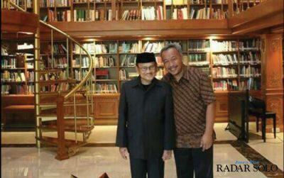 Habibie dalam Kenangan Sutanto, Penulis Buku The Habibie Series