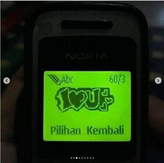 Yuk Nostalgia Dengan Template Sms Jadul Ini Yang Bikin Senyam Senyum Sendiri