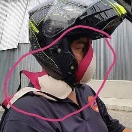 VIRAL!! Bra Jadi Masker, Kreativitas Pria Malaysia Di Tengah Kabut Ini Bikin Ngakak