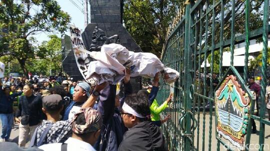 Mahasiswa Bergerak, Simak Update Demo dari Berbagai Daerah Melalui Thread Ini!