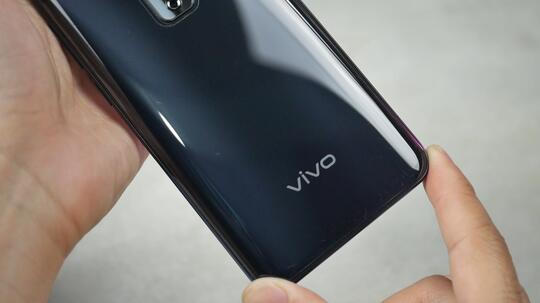 Review Pake vivo V17 Pro Seminggu: Berbicara Desain, Performa Dan Kamera!!