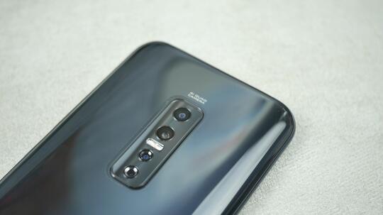 Review Pake vivo V17 Pro Seminggu: Berbicara Desain, Performa Dan Kamera!!