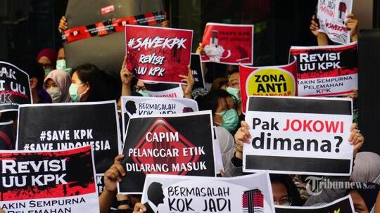 Ini Penjelasan Tentang Kelemahan KPK Di UU Baru, Yang Membuat Banyak Orang Berdemo
