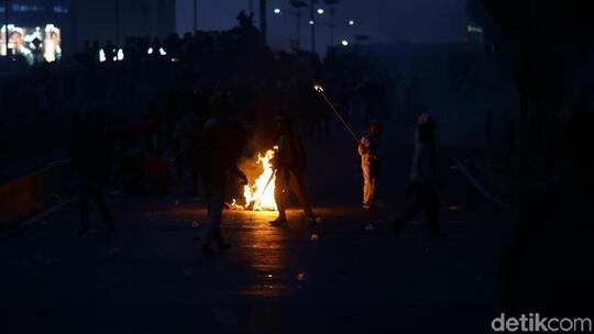 Aksi Demo Rusuh di Malam Hari, BEM SI: Bukan Kami