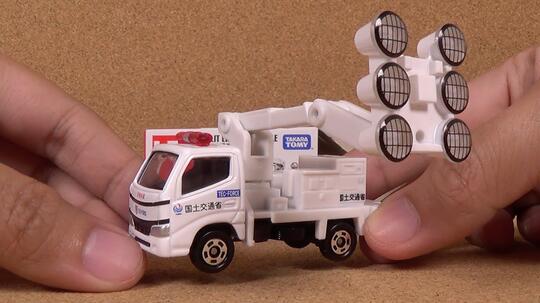 Diecast Tomica yang Bikin Mata Melirik, Cekidot Gan!