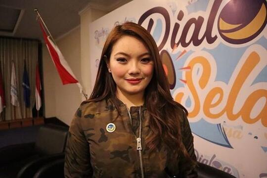Cantiknya Hillary Brigitta Lasut, Anggota DPR Termuda yang Punya Kekayaan 9 M!