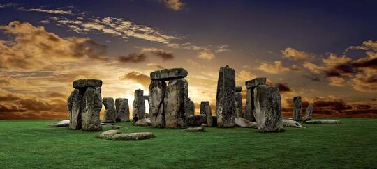 Gak Perlu Ke Inggris Buat Lihat Stonehenge, di Toraja Juga Ada Kok Gan!