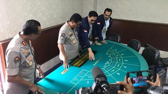 Baru Buka 3 Hari, Kasino di Apartemen Robinson Beromzet Ratusan Juta